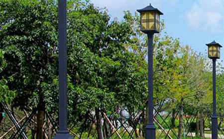 太阳能沙雅庭院灯价格为何差三倍？关键看这几点